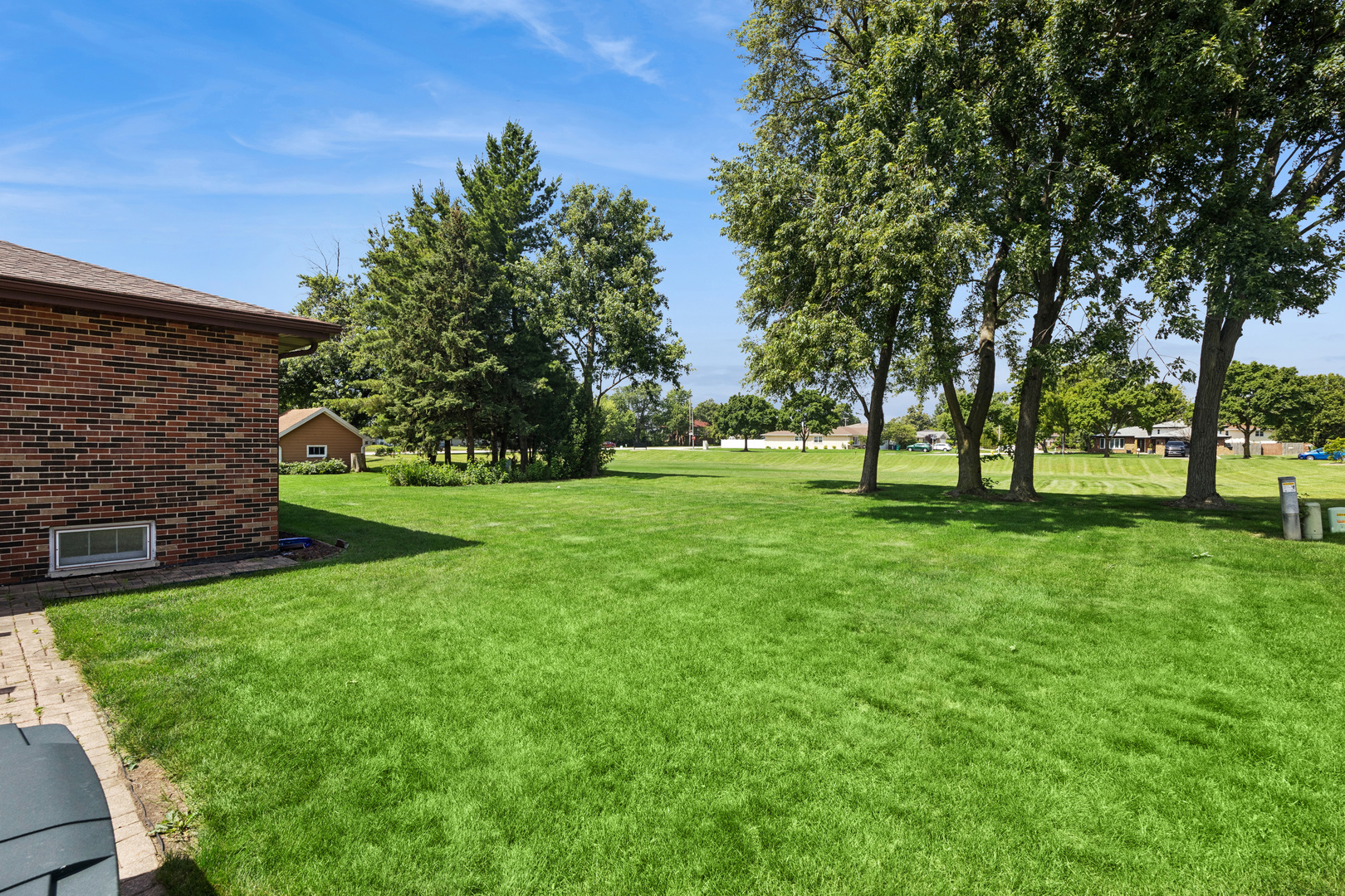 12680474 Property Photo 23