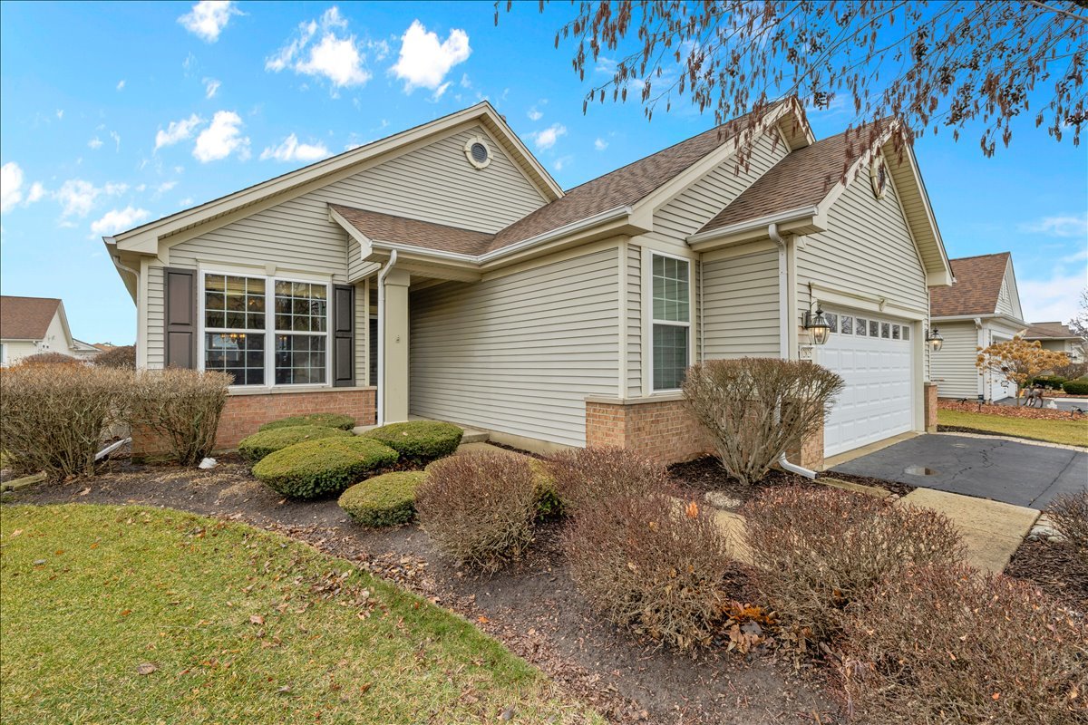 12825 Coventry Lane Property Photo 1