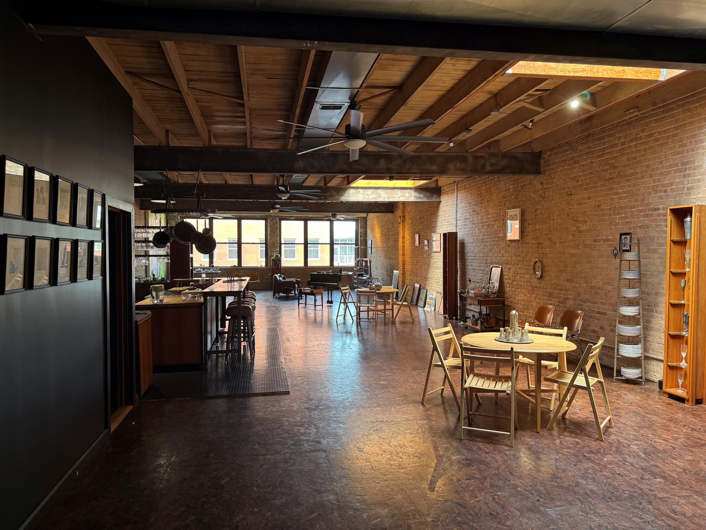 1109 W Fulton Market Street Property Photo 6