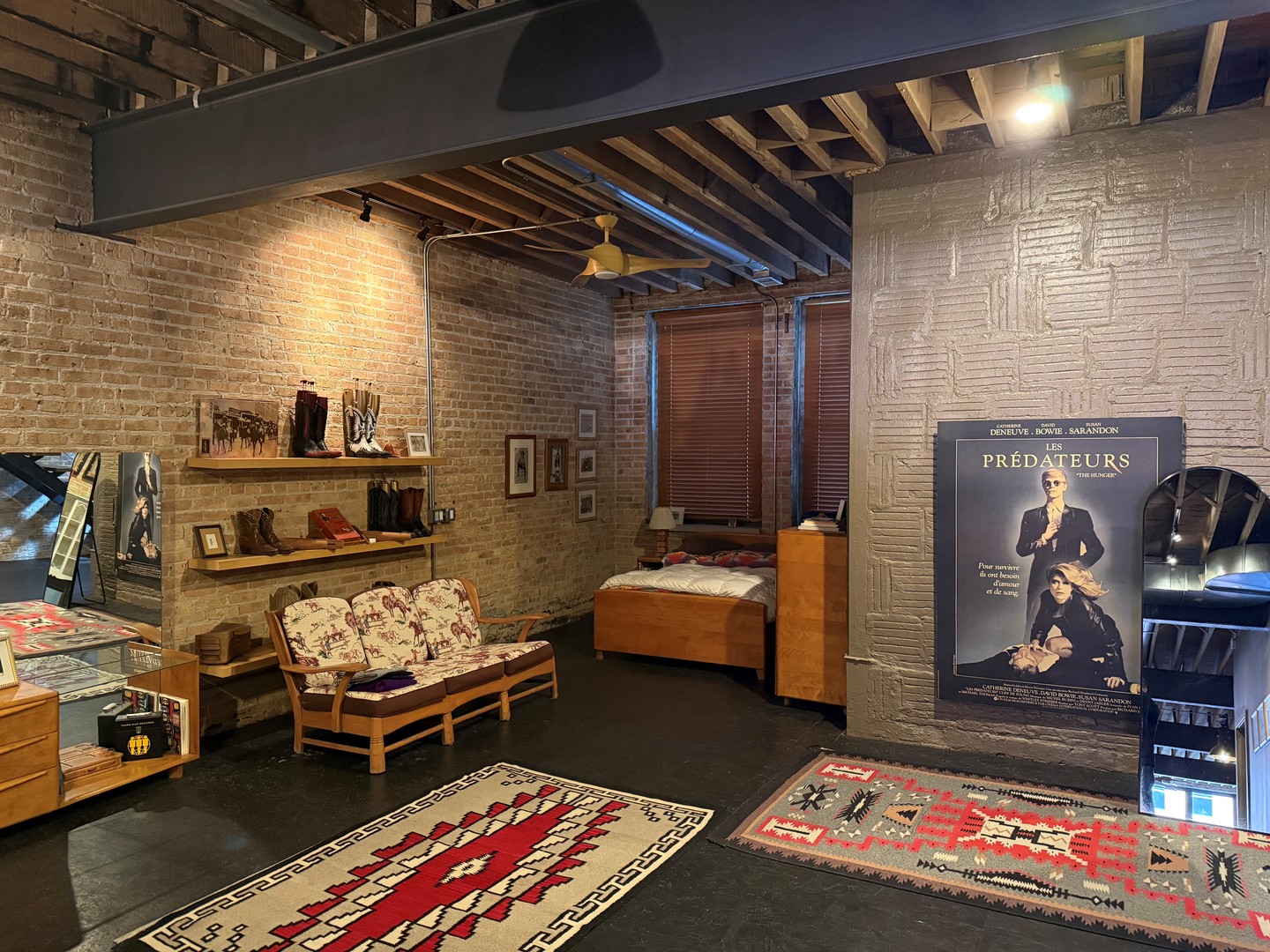 1109 W Fulton Market Street Property Photo 8