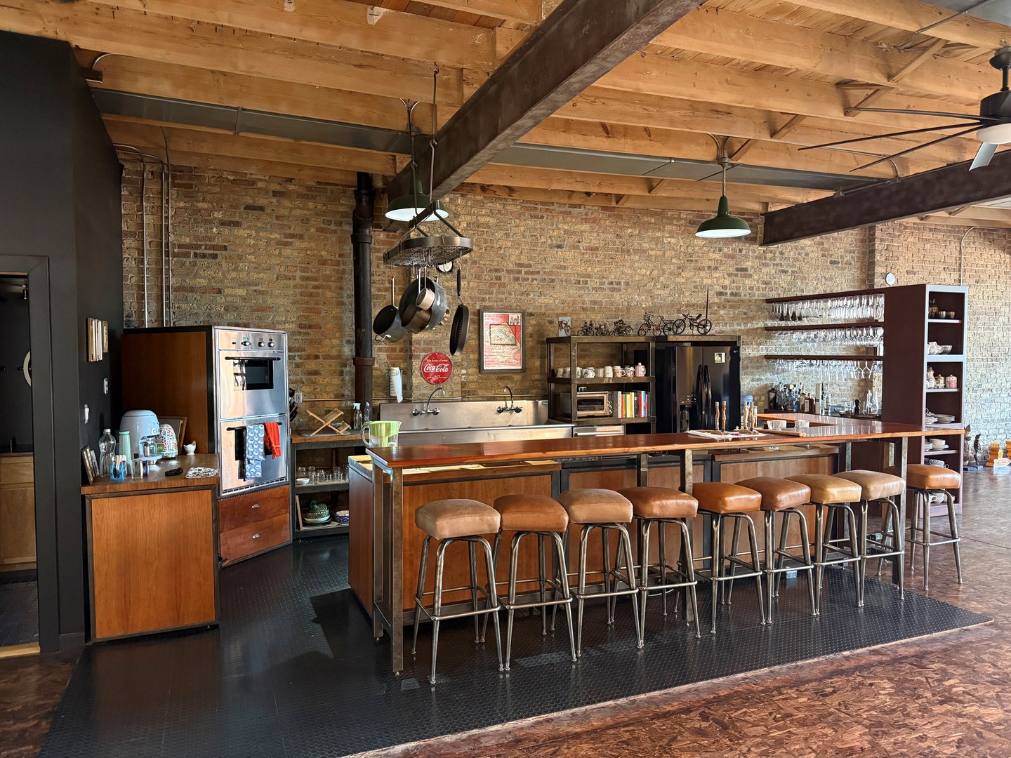 1109 W Fulton Market Street Property Photo 9