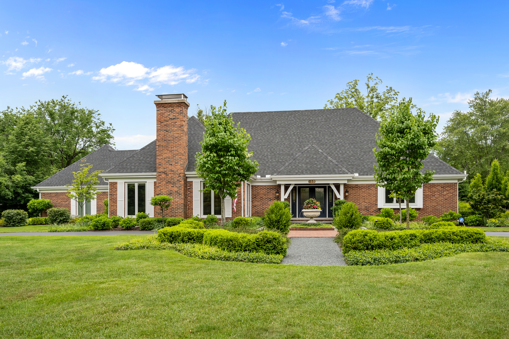 150 N Suffolk Lane