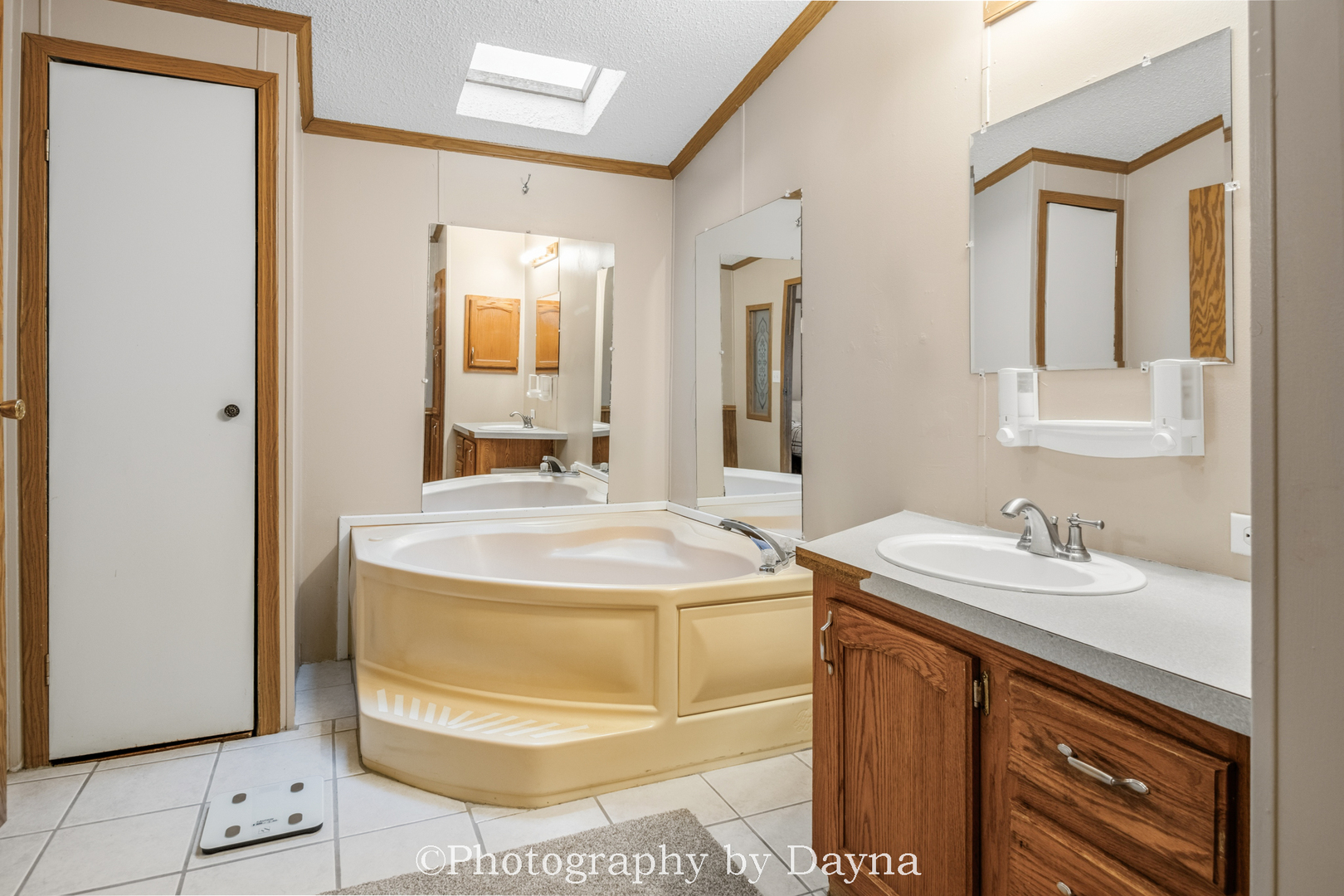 8 Berry Lane Property Photo 12