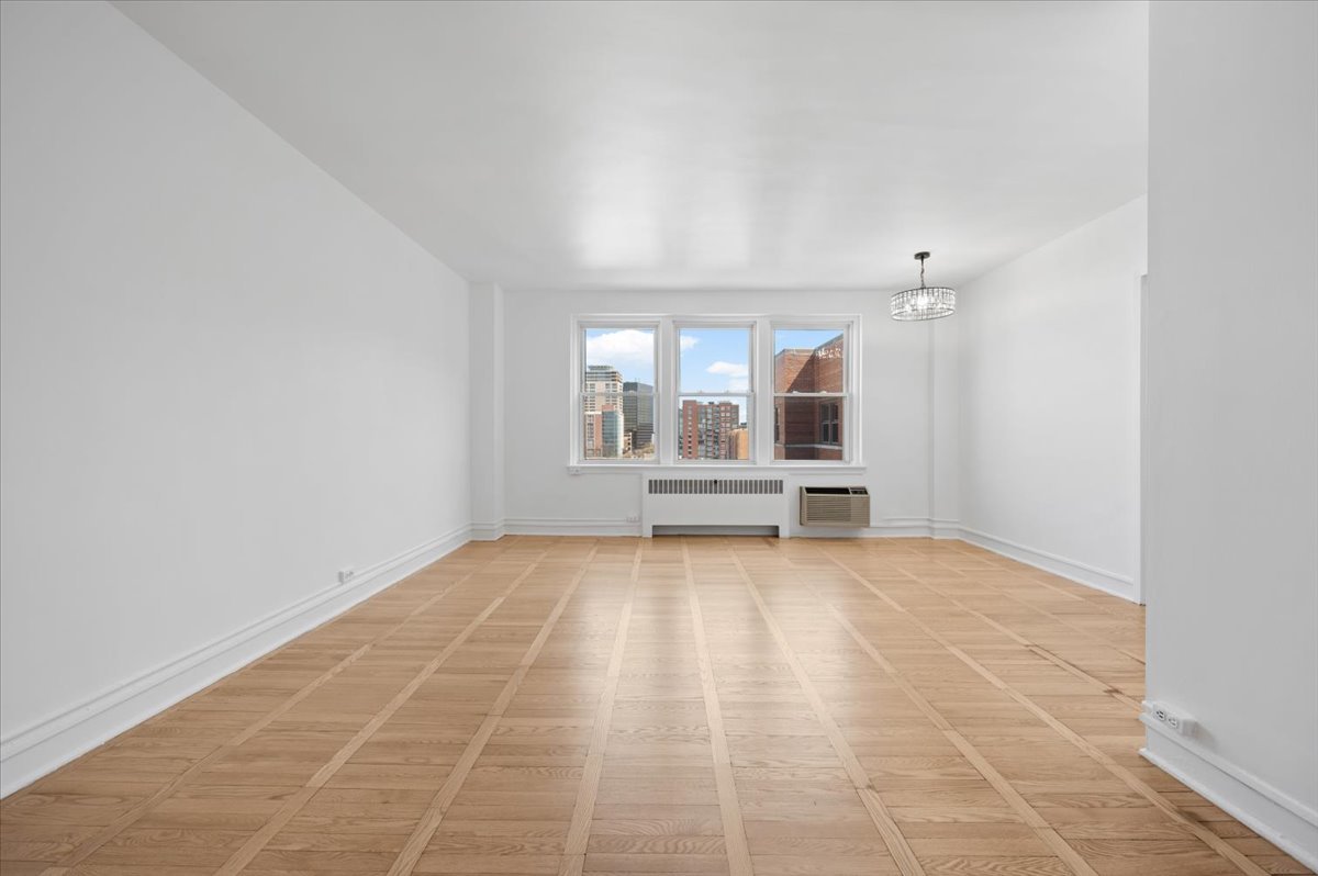 1585 Ridge Avenue 705 Property Photo 10