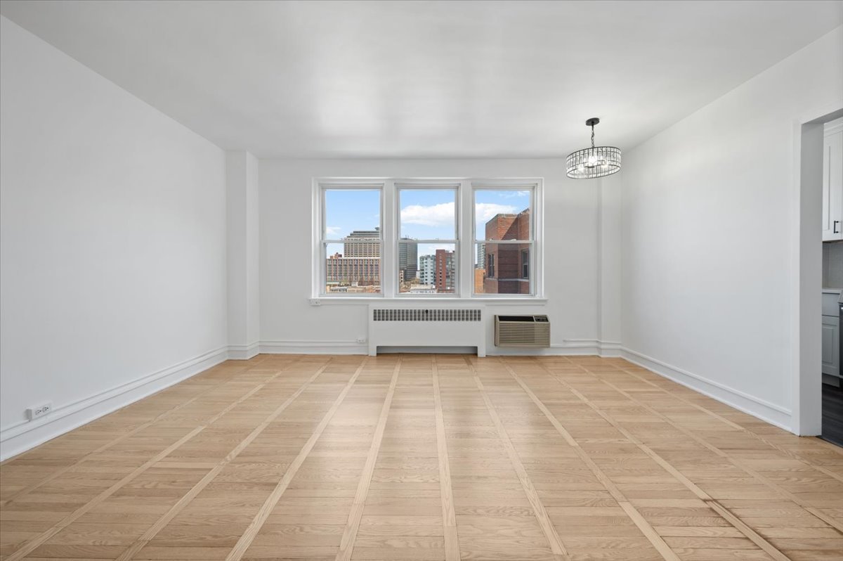 1585 Ridge Avenue 705 Property Photo 13