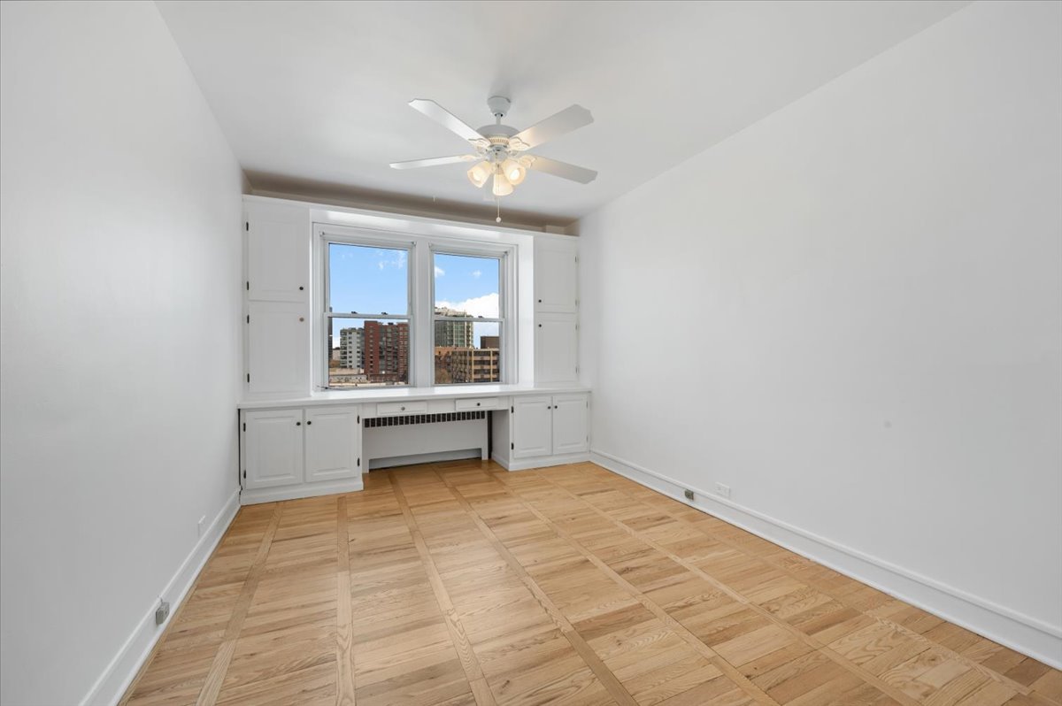 1585 Ridge Avenue 705 Property Photo 22