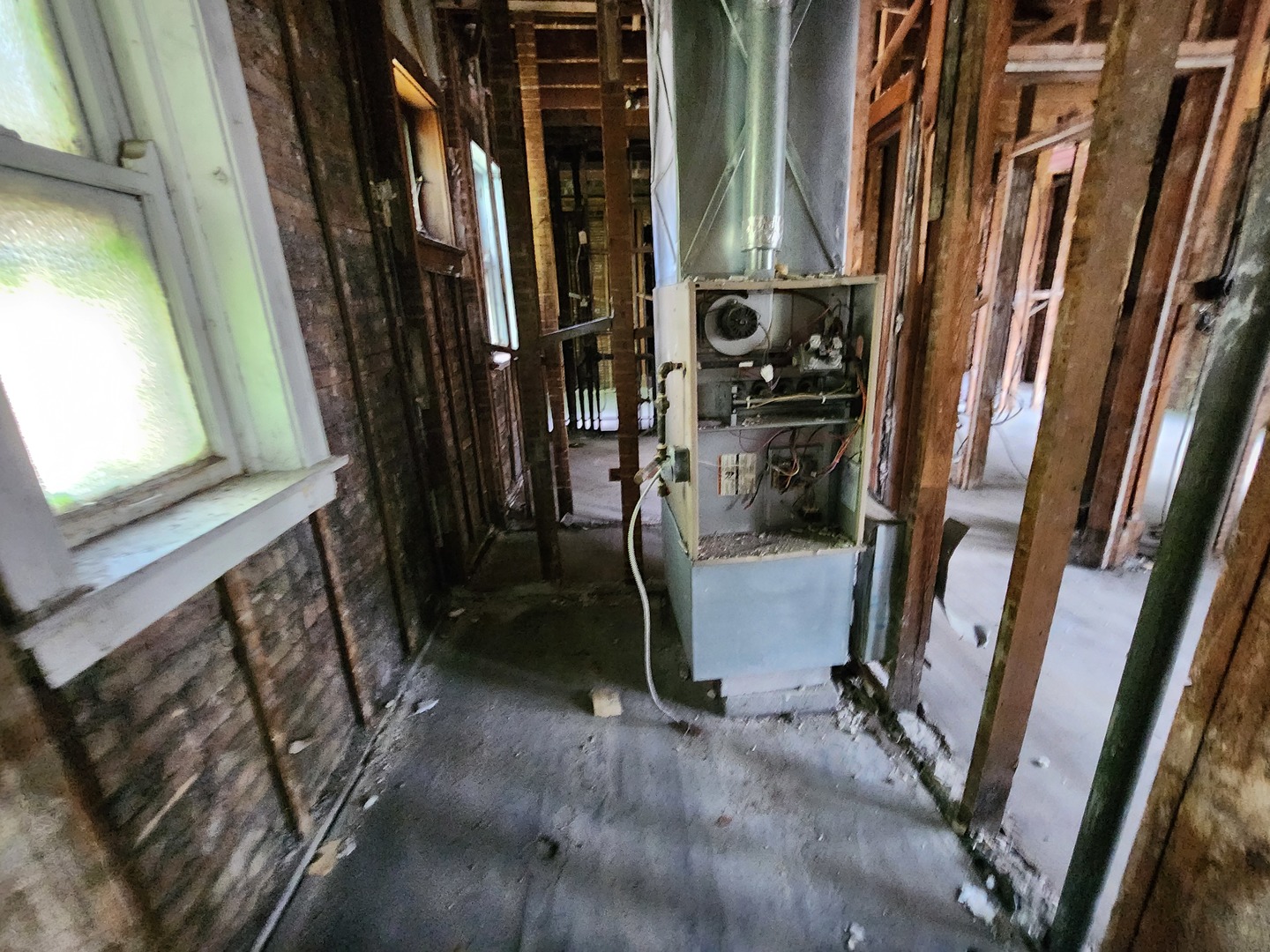 6146 S Vernon Avenue Property Photo 15