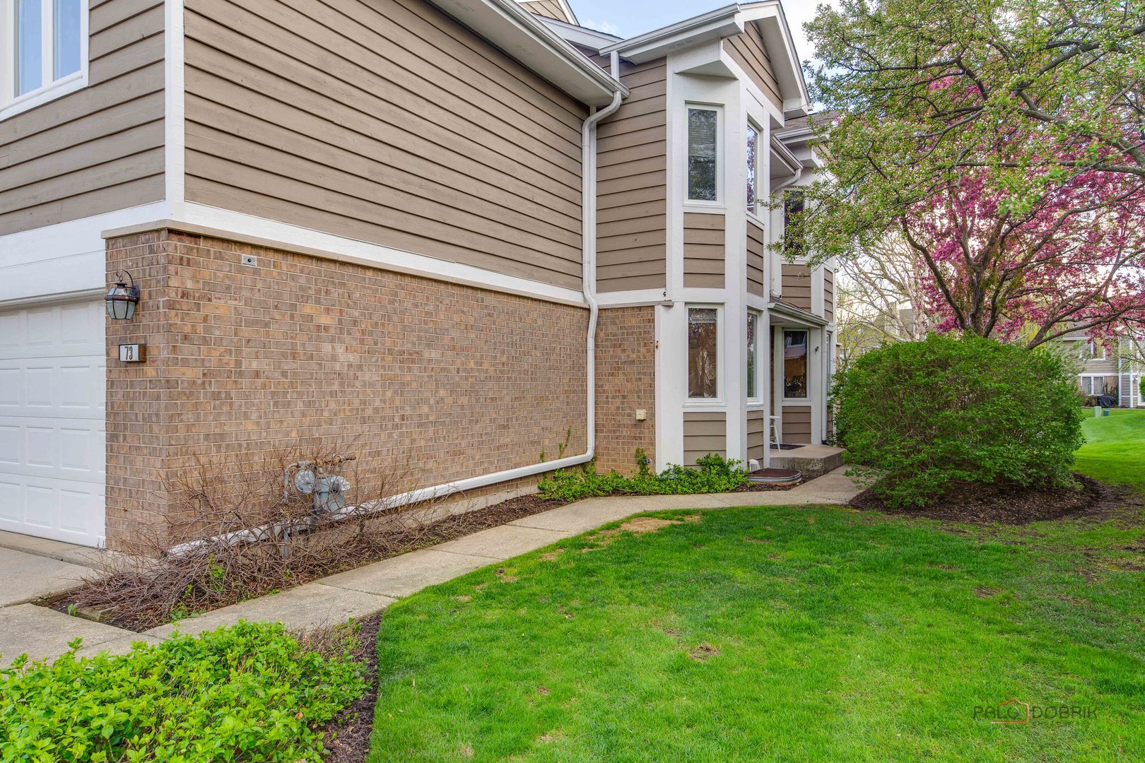 73 Woodstone Drive Property Photo 4