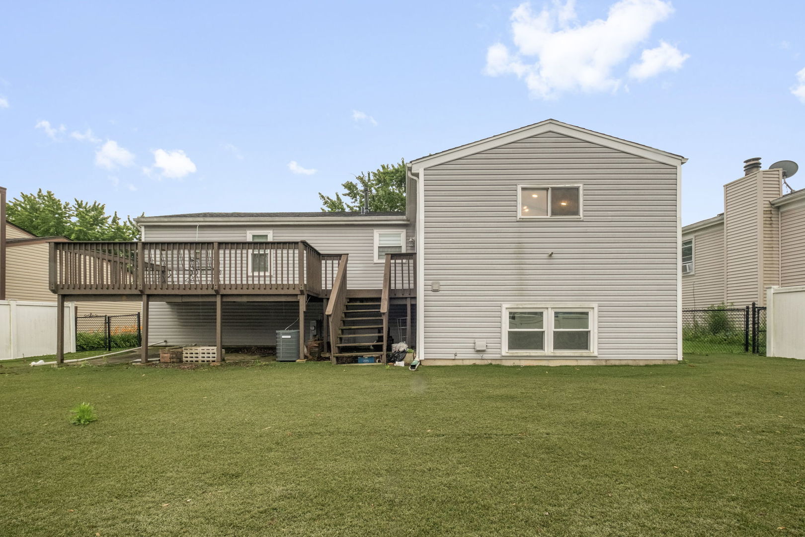 1260 Waterbury Lane Property Photo 20