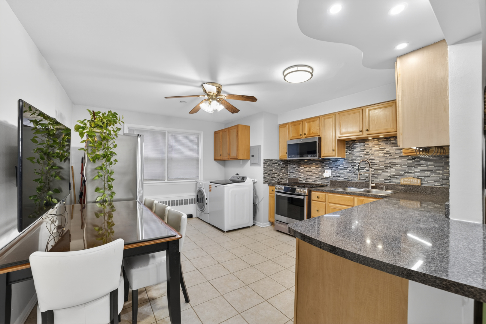 7410 N Oakley Avenue 3a Property Photo 10