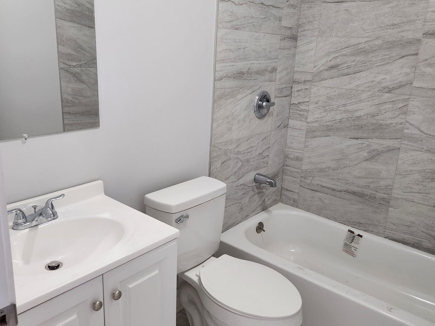 5320 S Laflin Street Property Photo 9