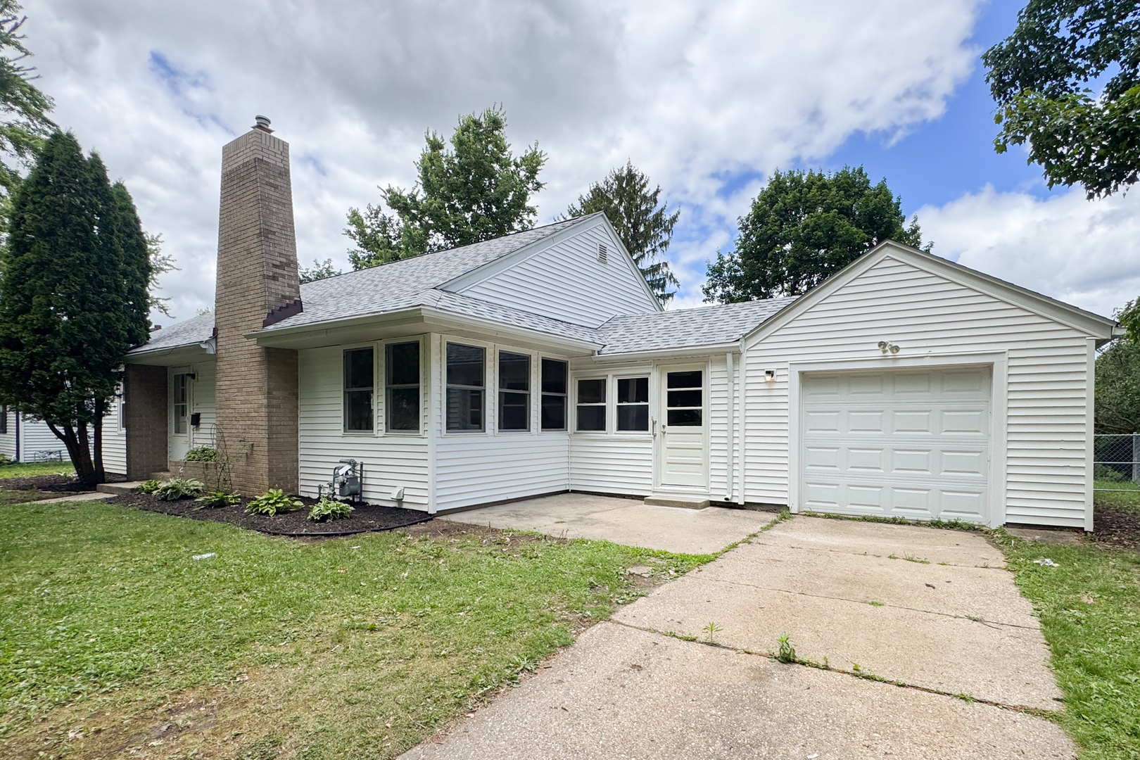 2610 Pelham Road Property Photo 2