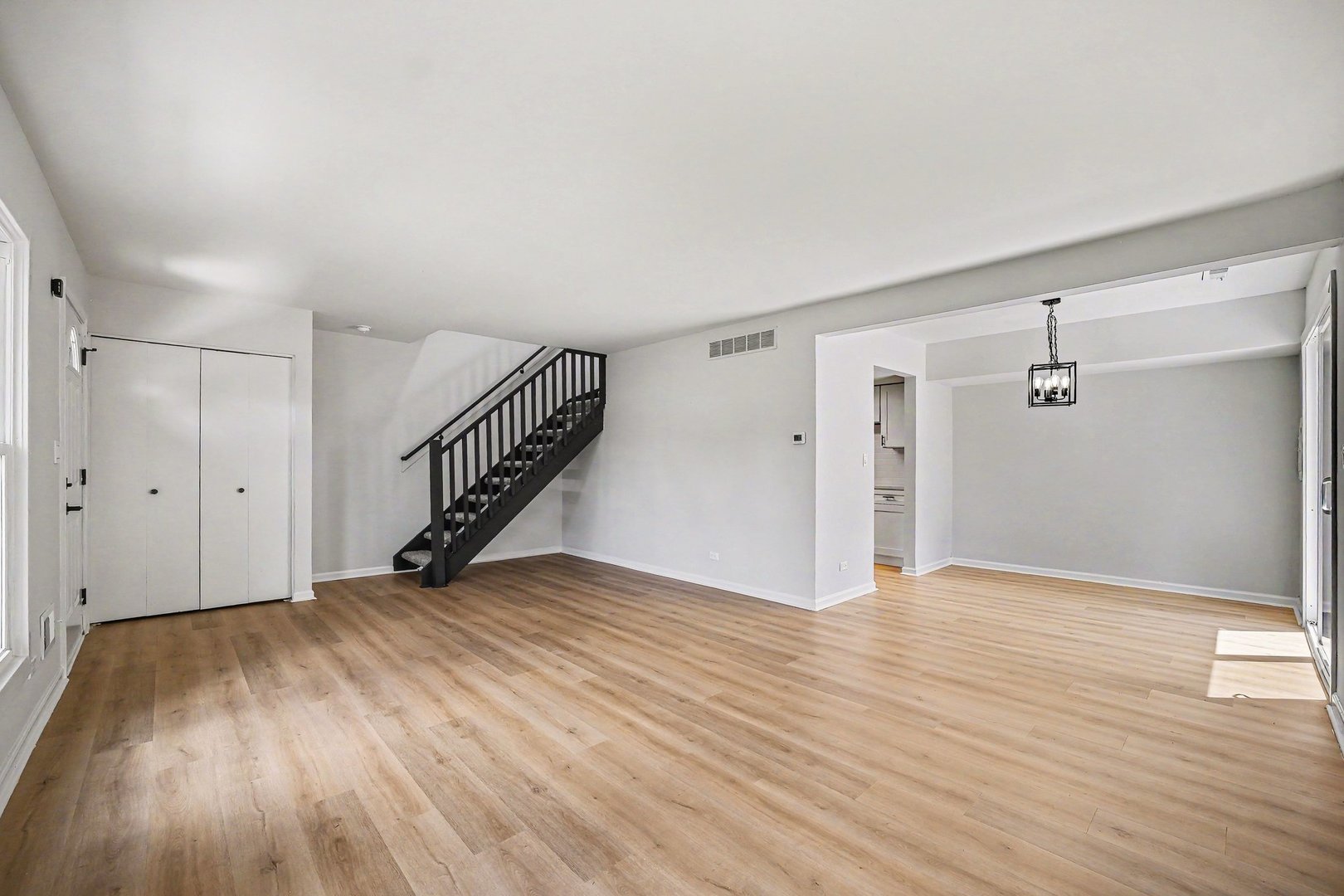 1801 Jamestown Circle Property Photo 4