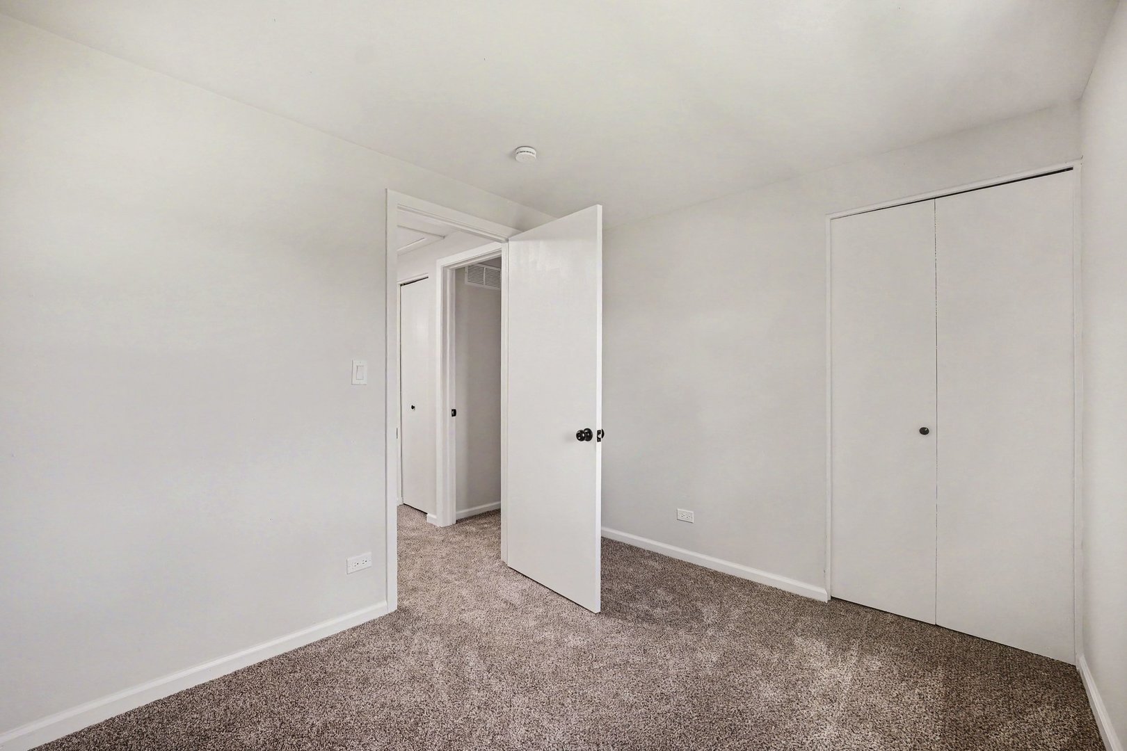 1801 Jamestown Circle Property Photo 11