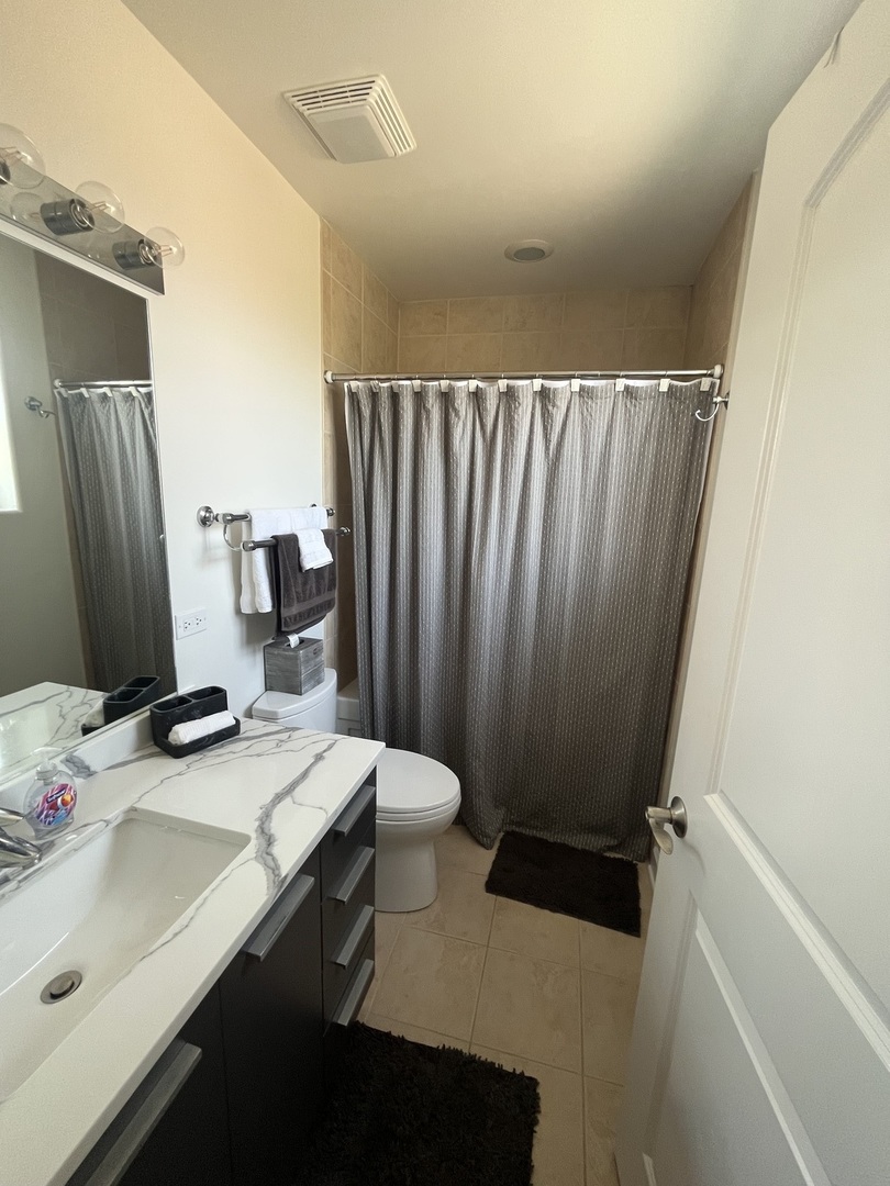 6710 N Oliphant Avenue 3 Property Photo 11