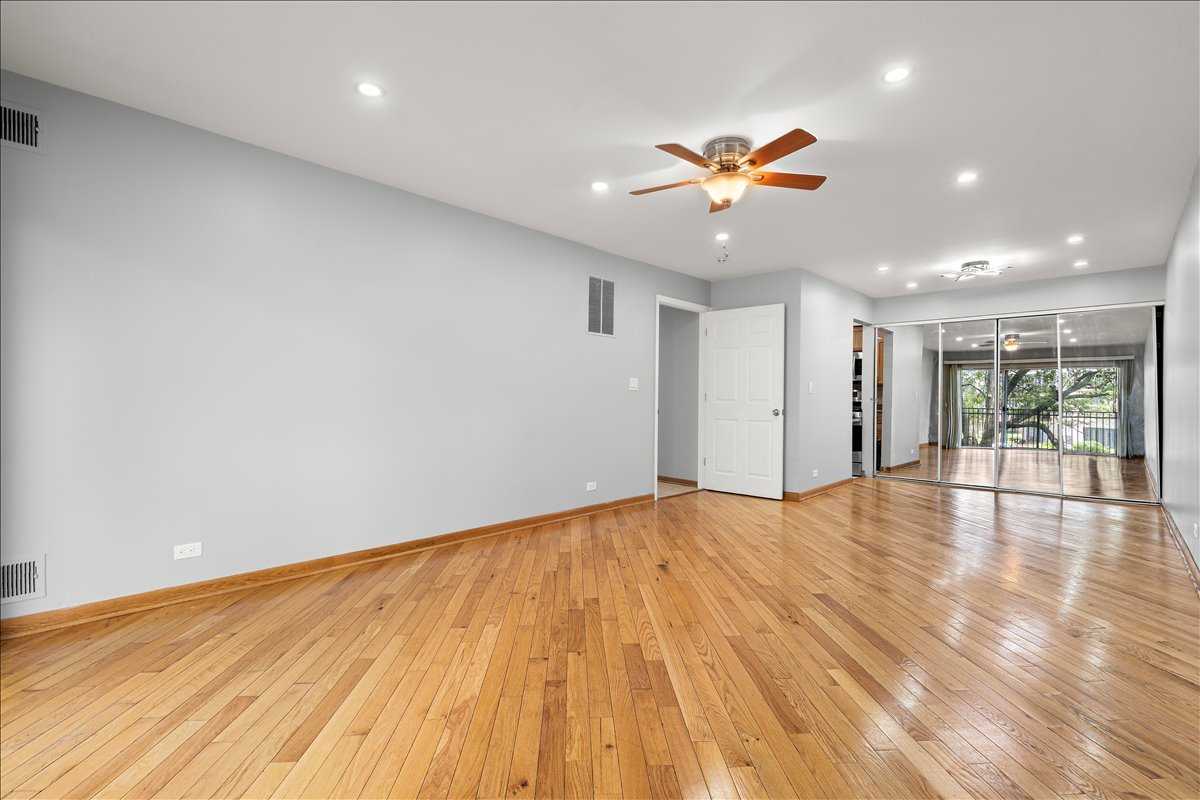 5300 Carriageway Drive 208 Property Photo 15
