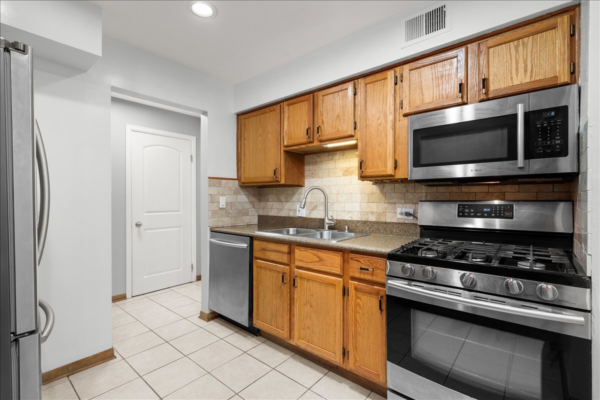 5300 Carriageway Drive 208 Property Photo 21