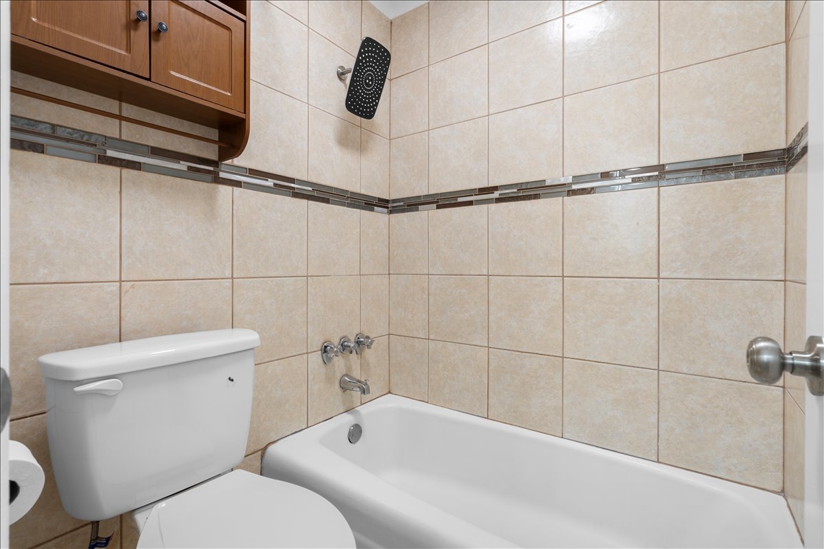 5300 Carriageway Drive 208 Property Photo 33