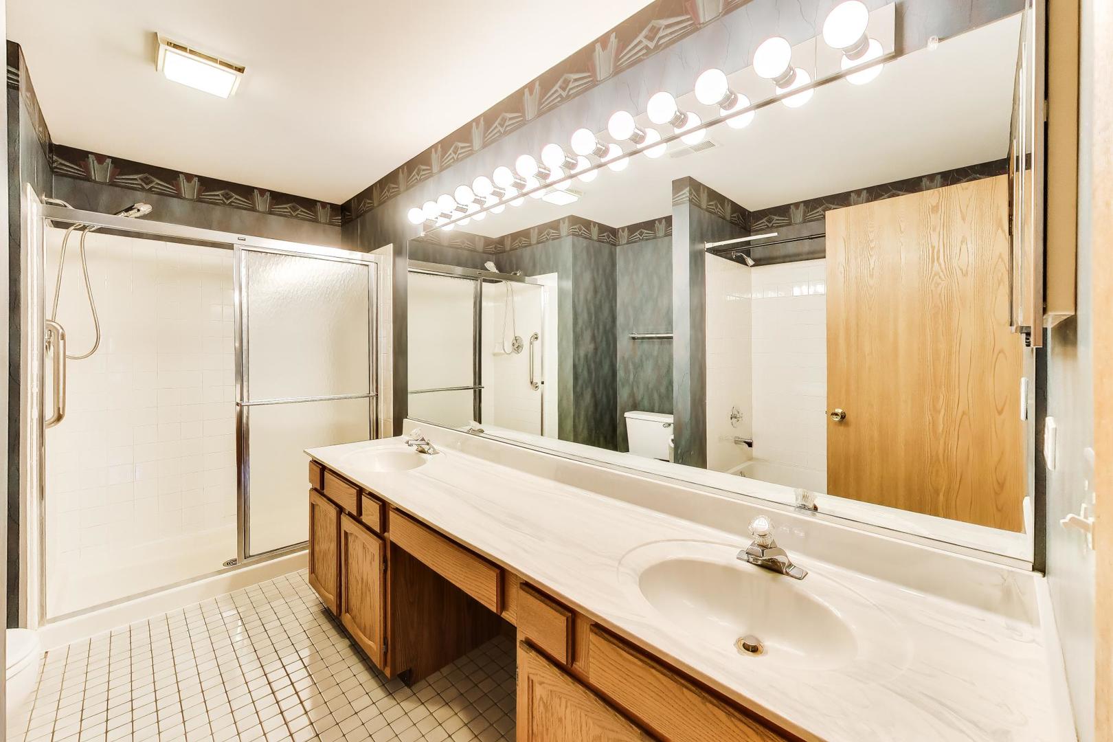 520 W Happfield Drive Property Photo 12