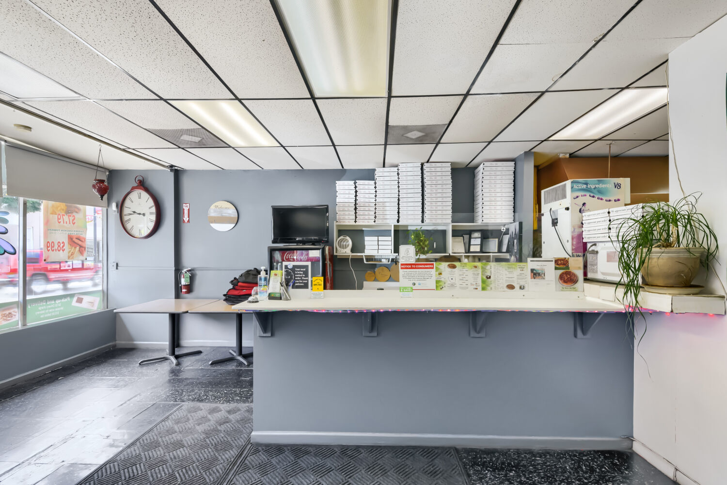 7109 N Clark Street Property Photo 4
