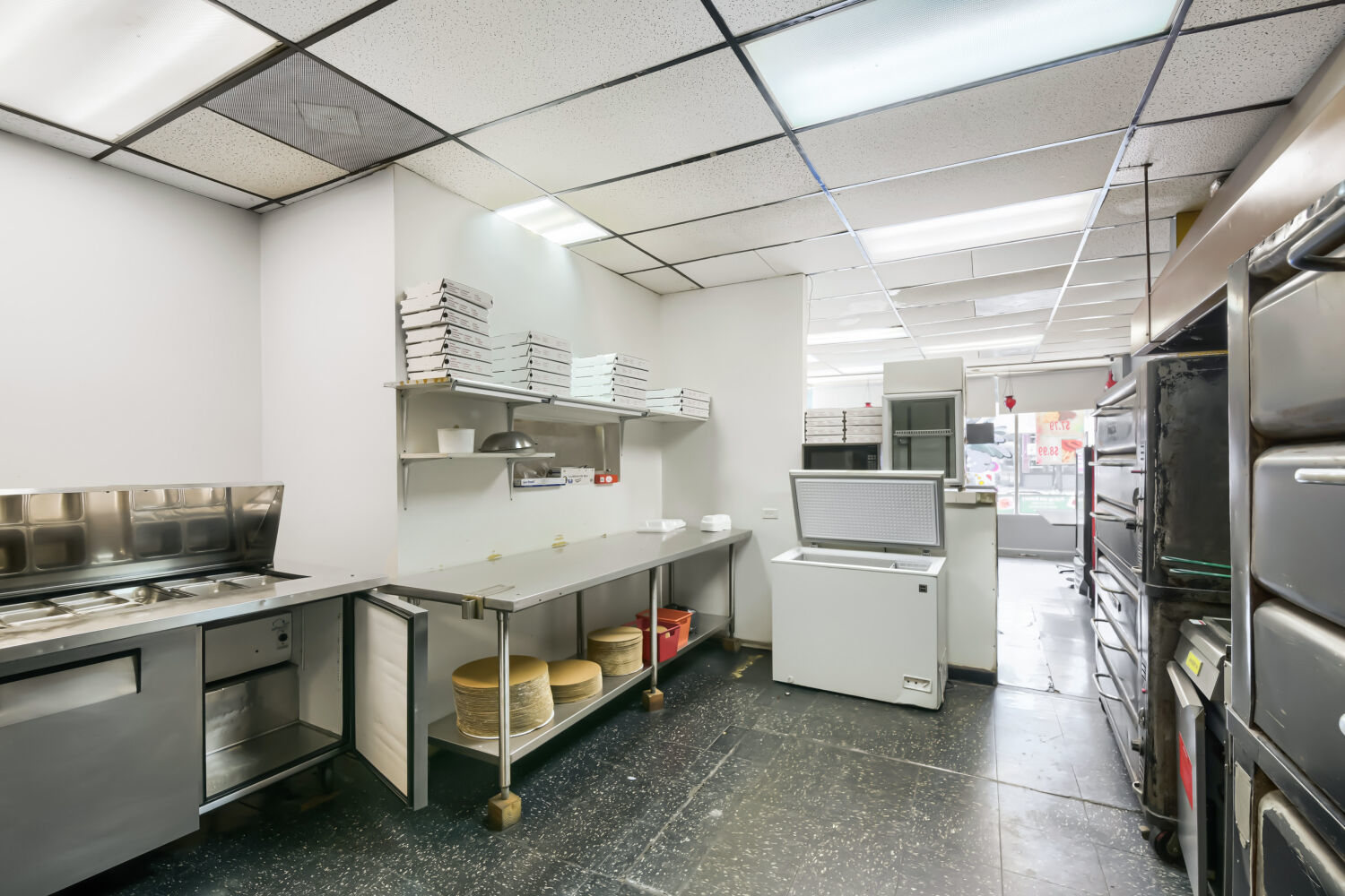7109 N Clark Street Property Photo 11