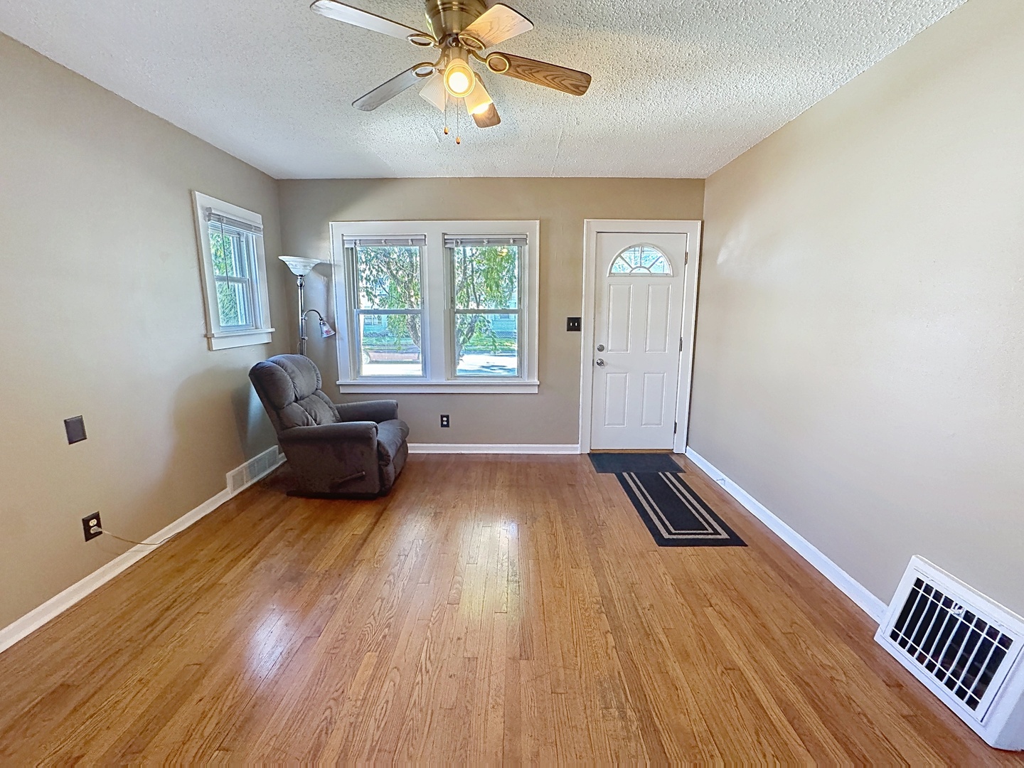 166 16th Avenue Property Photo 5