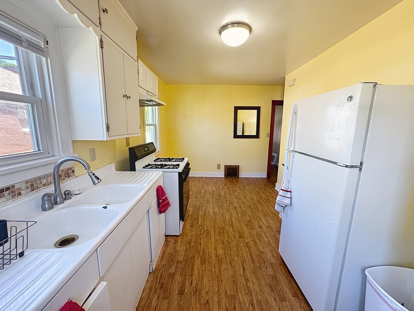166 16th Avenue Property Photo 8