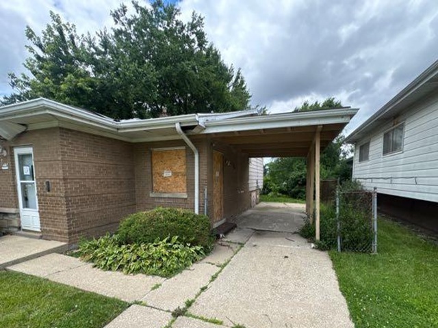 4447 Idlewild Lane Property Photo 3