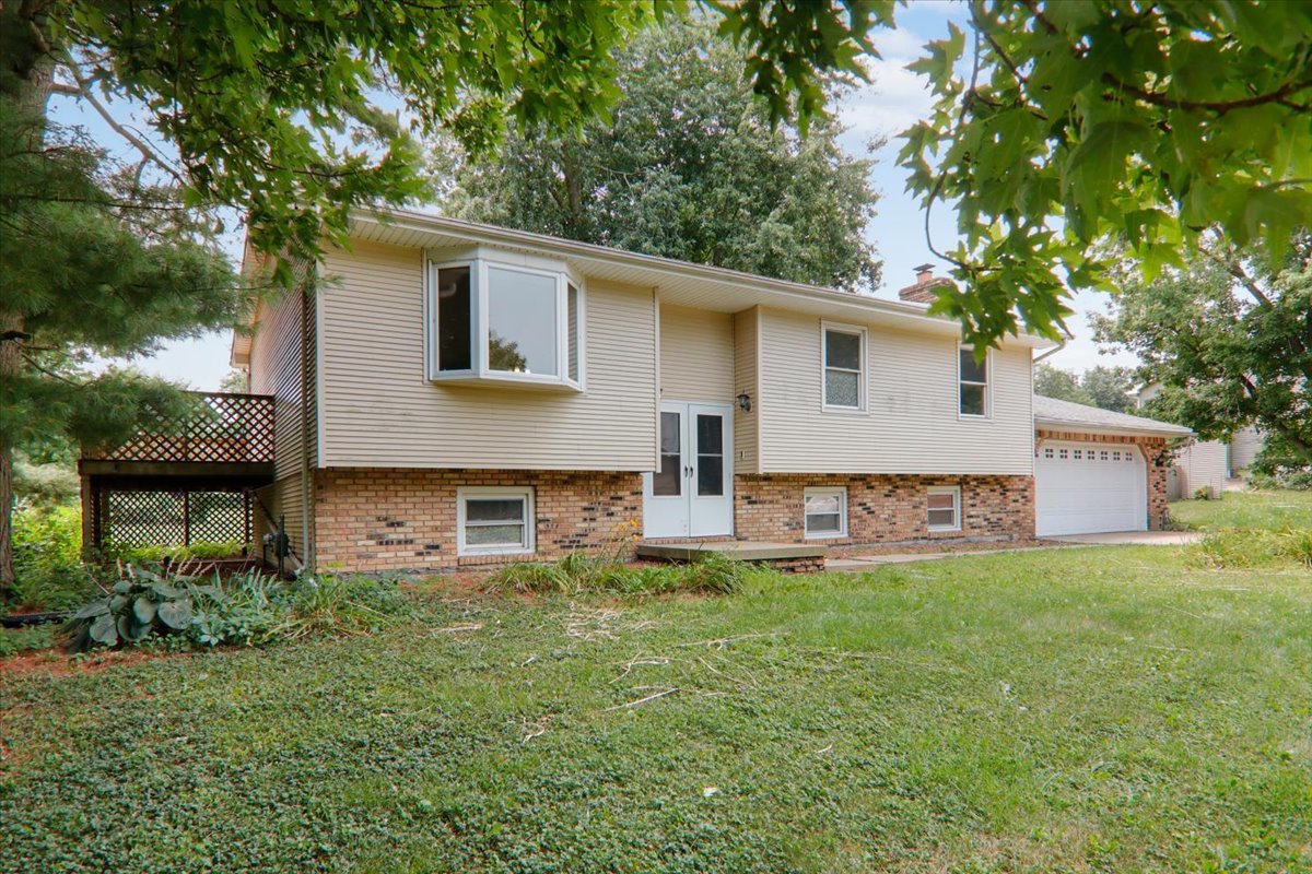 18859 Pioneer Street Property Photo 1