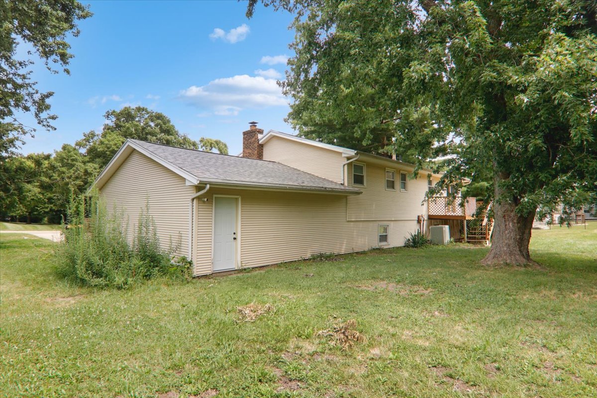 18859 Pioneer Street Property Photo 3