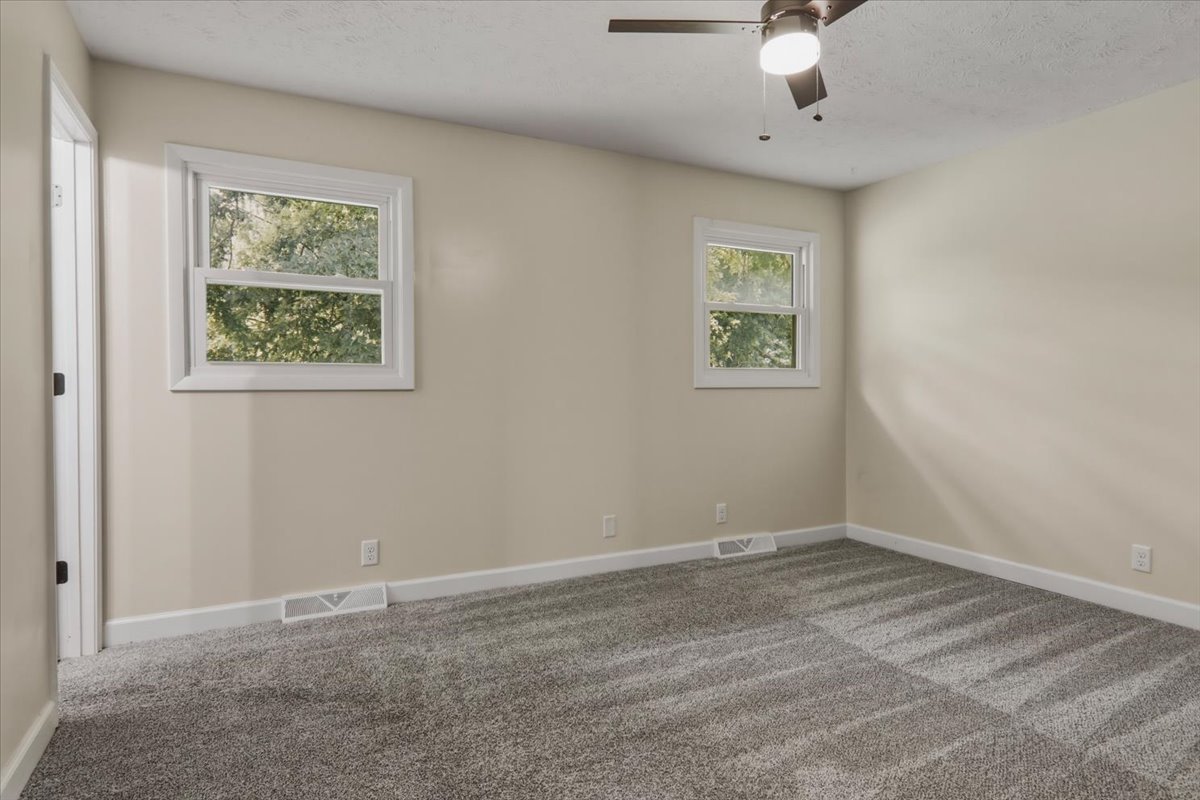 18859 Pioneer Street Property Photo 13