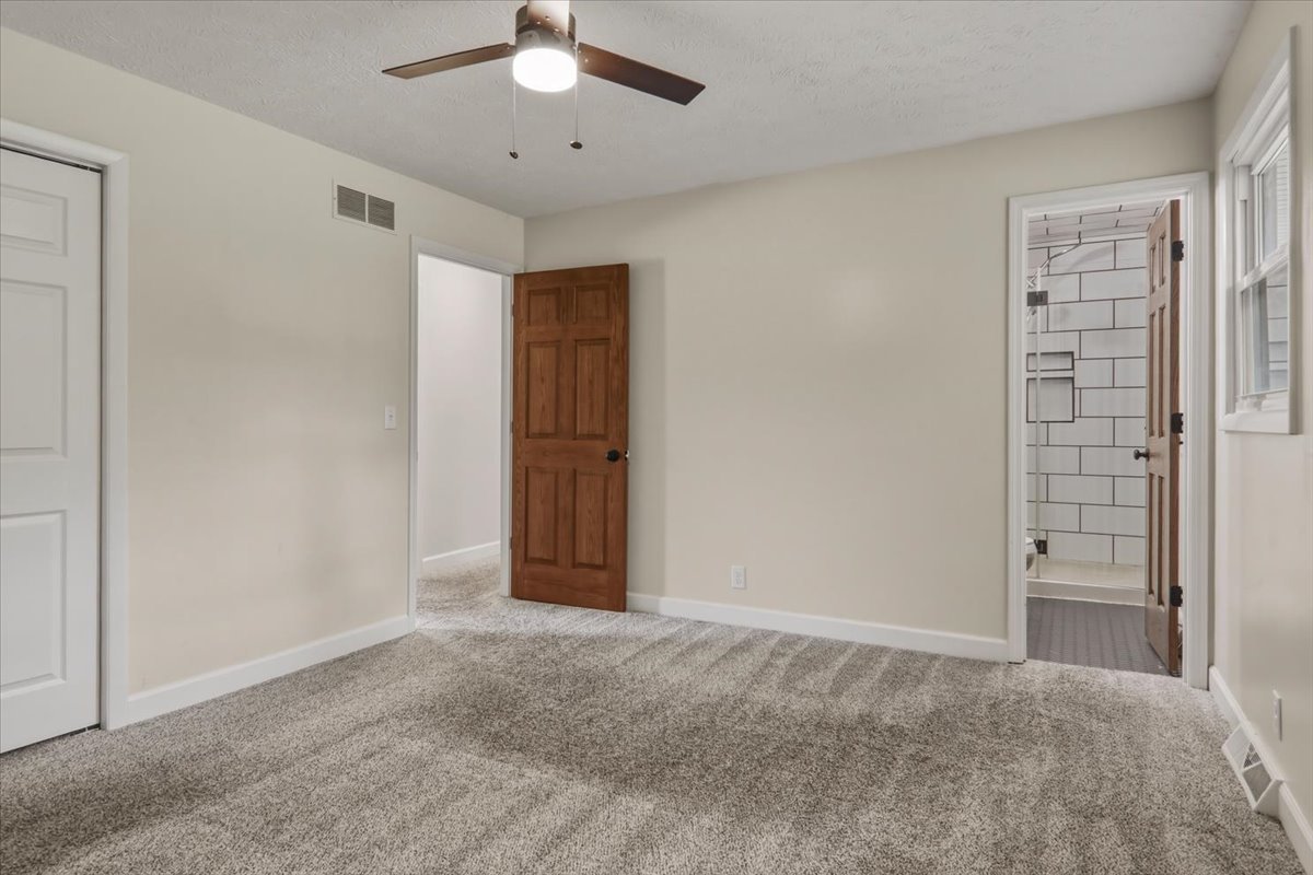18859 Pioneer Street Property Photo 14