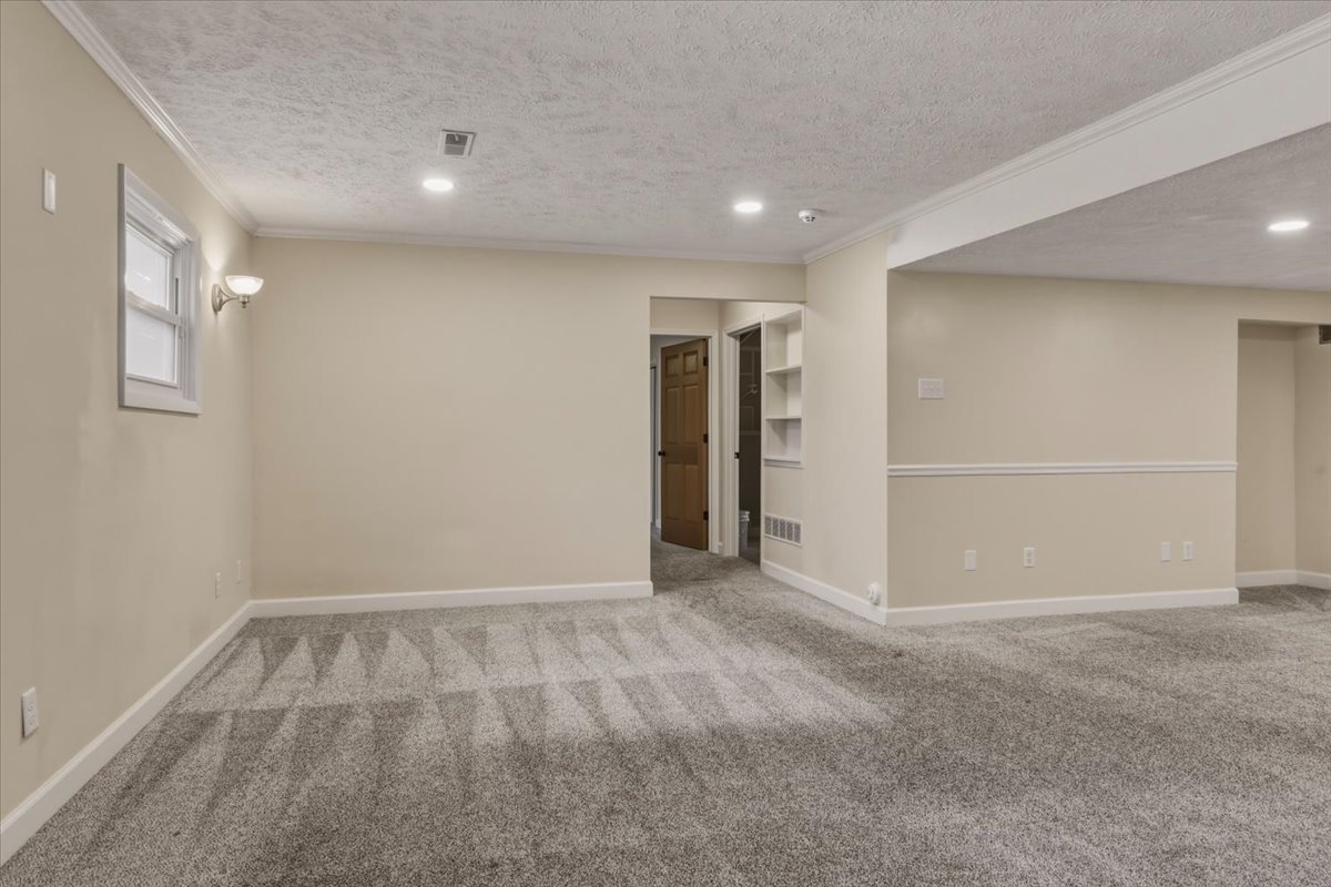 18859 Pioneer Street Property Photo 21