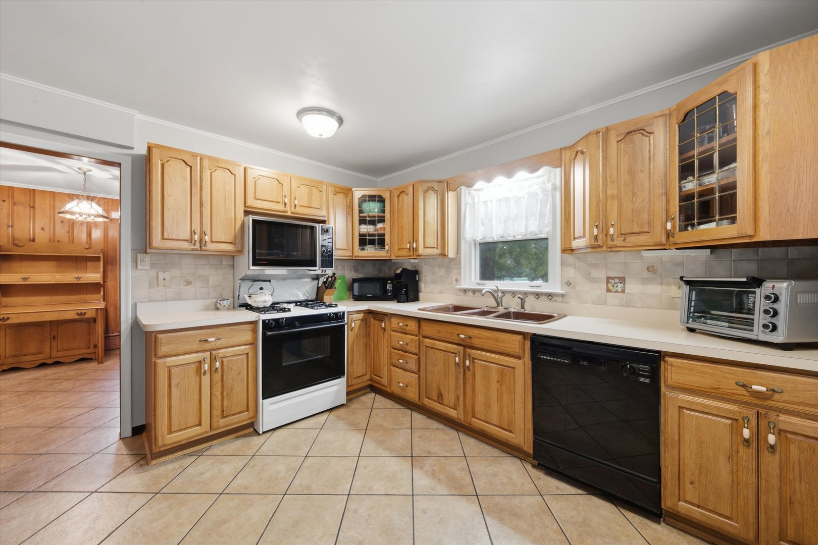 328 Milburn Avenue Property Photo 7