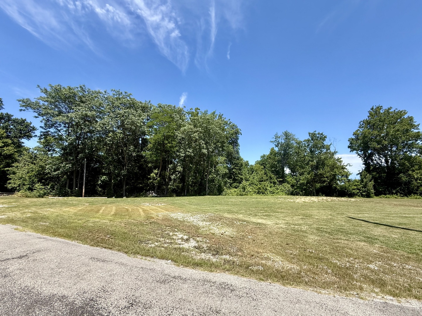 400 Meadowbrook Property Photo 2