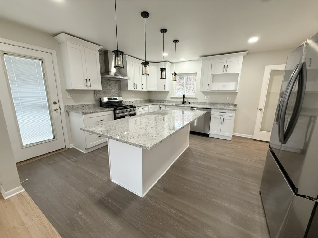 1s526 Nimitz Road Property Photo 2