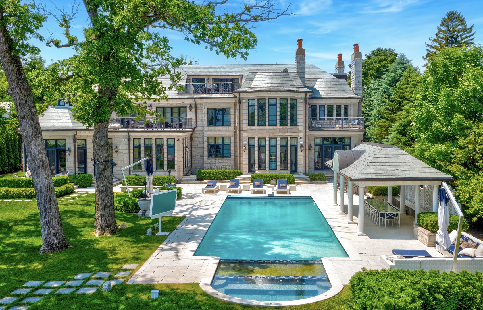 319 SHERIDAN Road Property Image