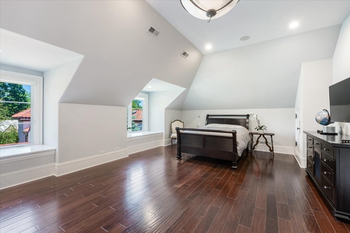 319 Sheridan Road Property Photo 46