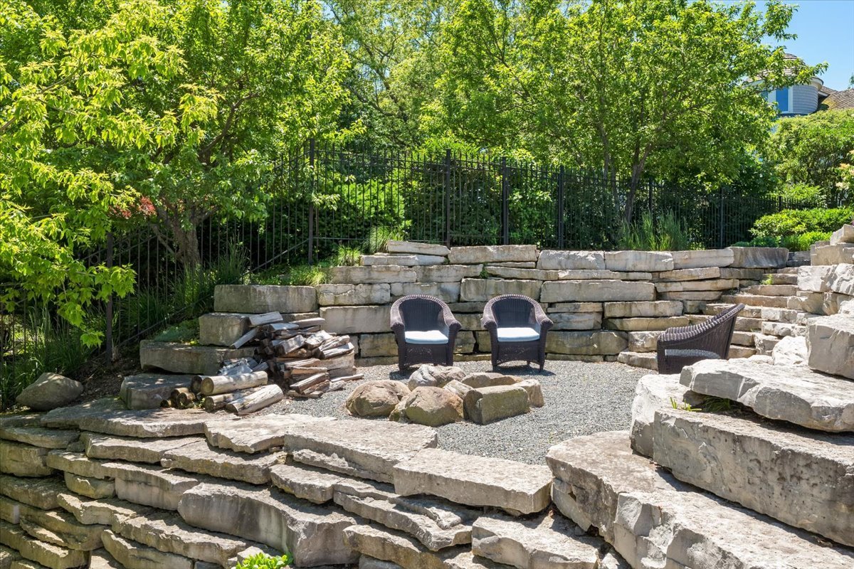 319 Sheridan Road Property Photo 71