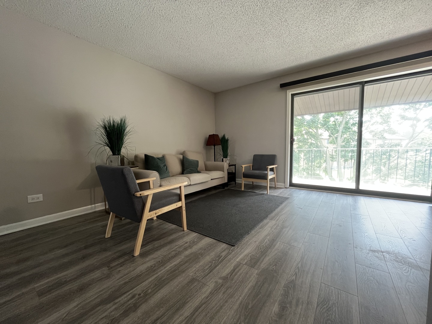 468 Valley Drive 301 Property Photo 3