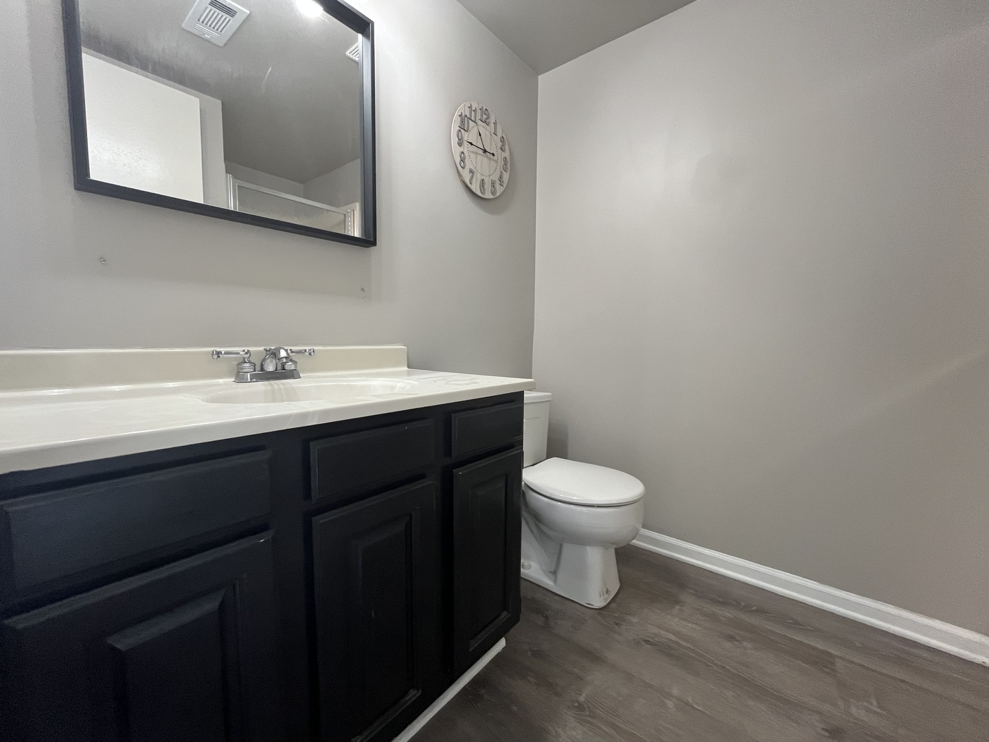 468 Valley Drive 301 Property Photo 12
