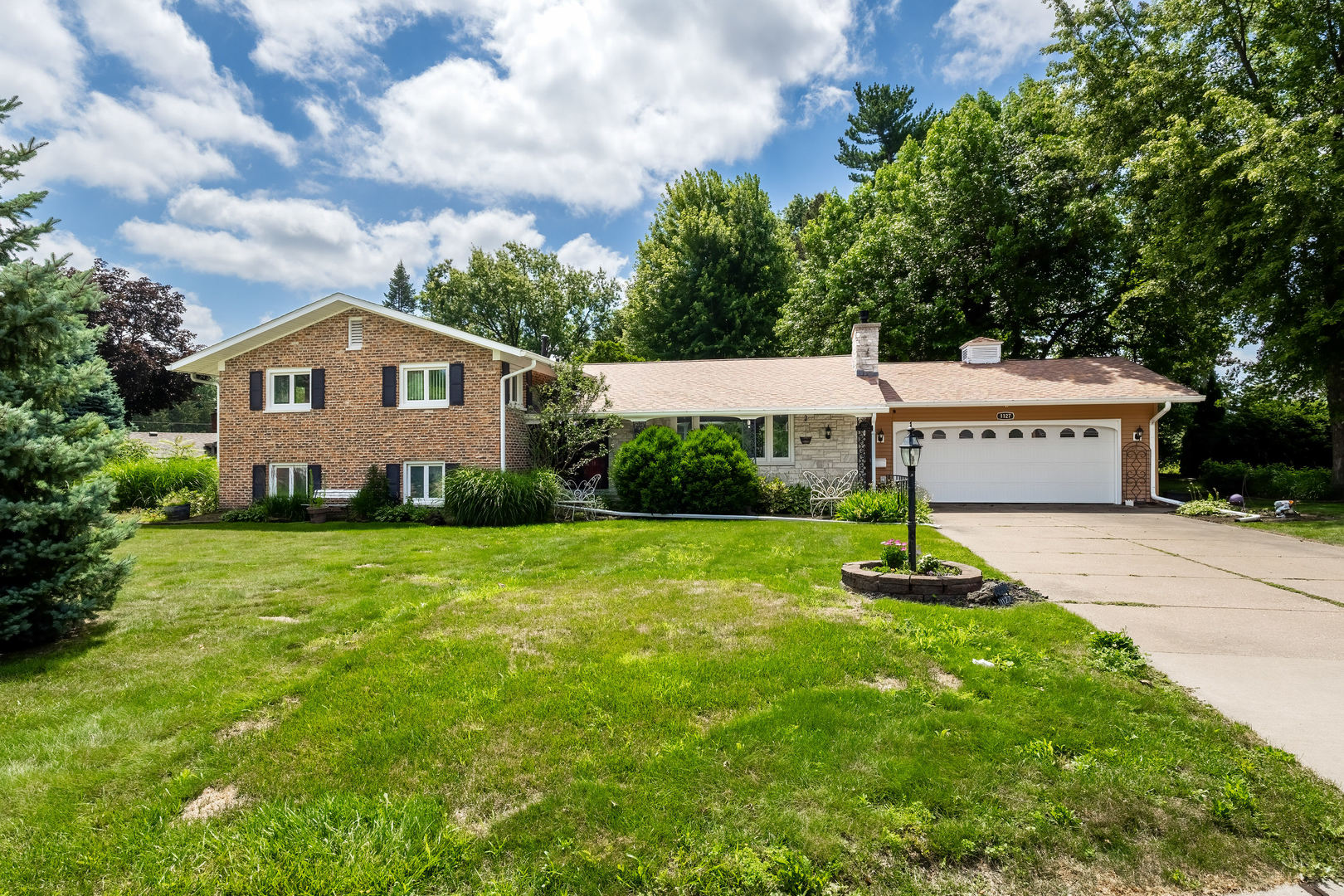 1127 Highland Park Drive Property Photo 1