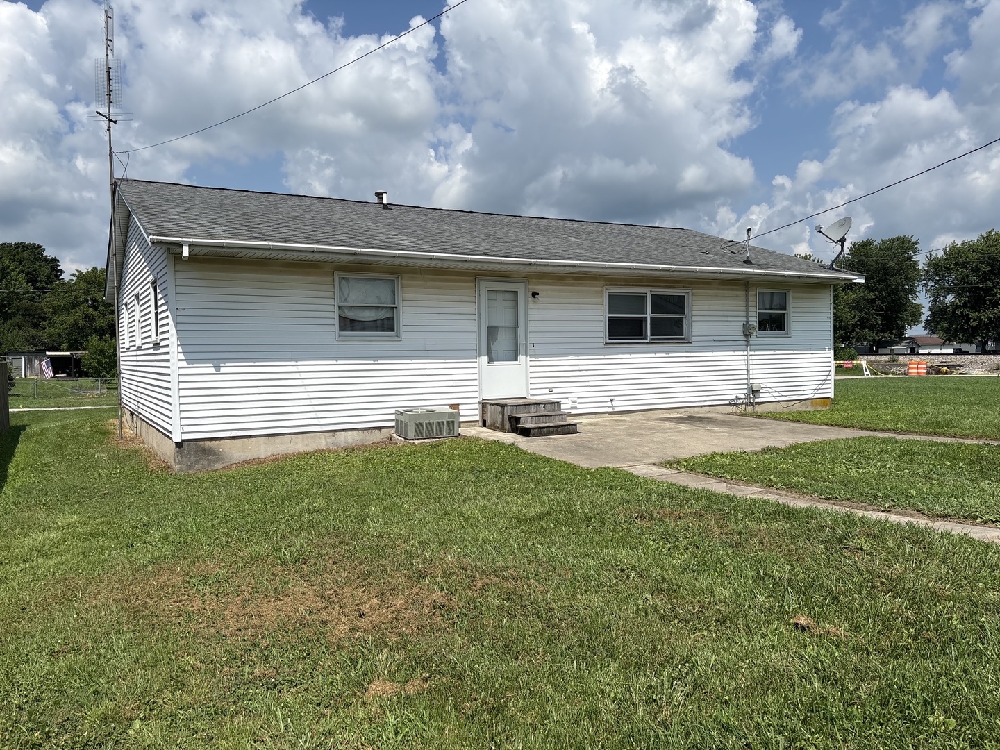 103 N High Street Property Photo 7