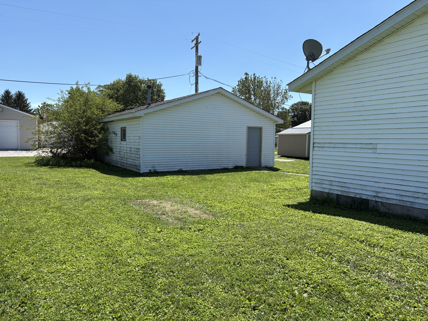 103 N High Street Property Photo 12