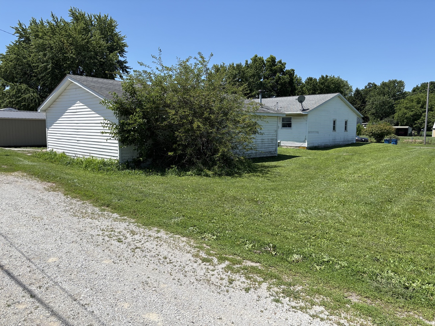 103 N High Street Property Photo 14