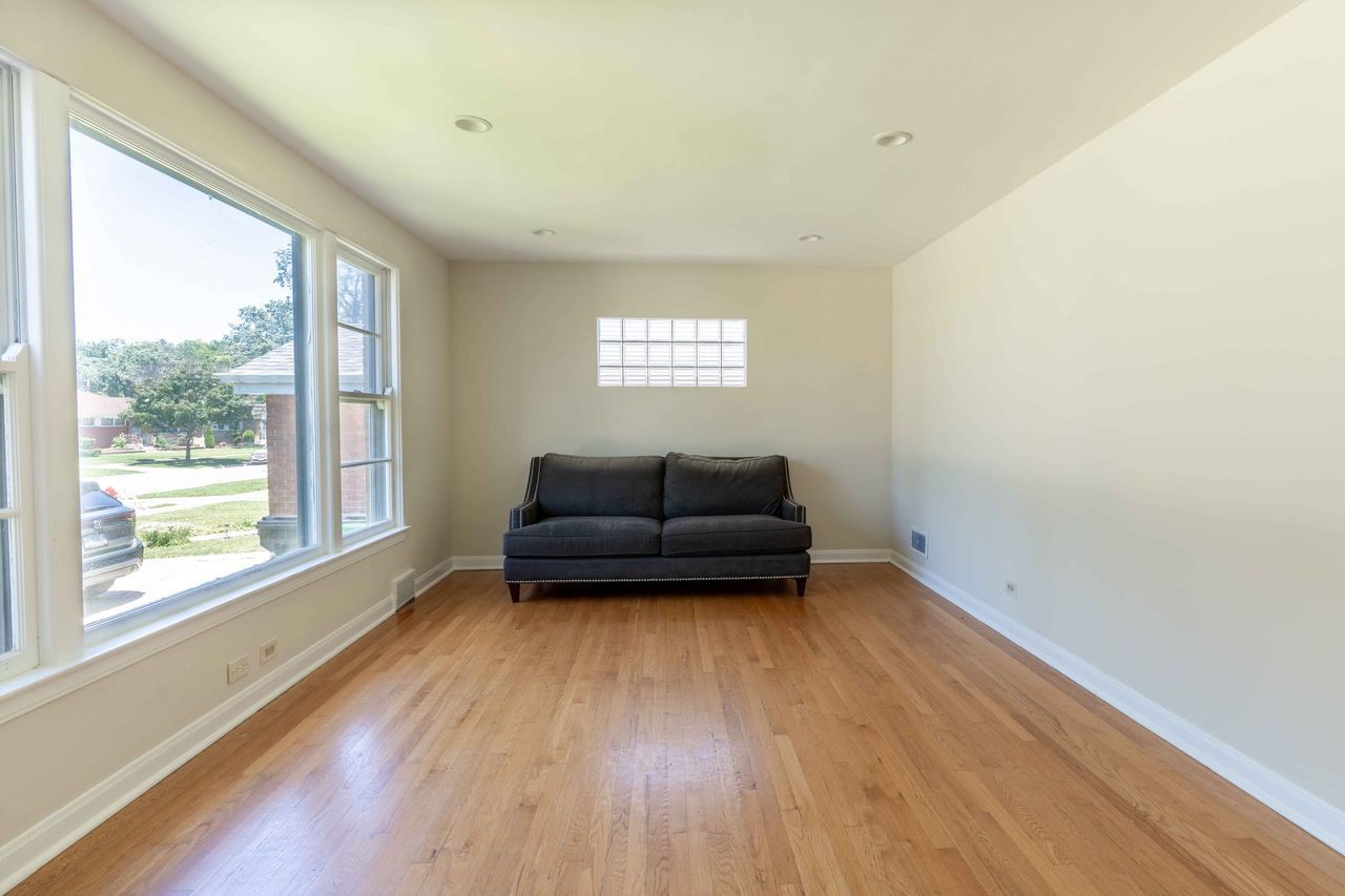 1635 Downing Avenue Property Photo 3