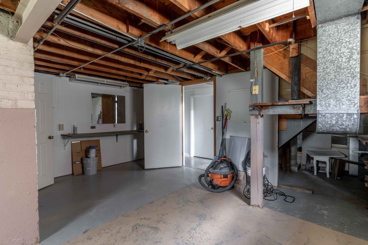 1635 Downing Avenue Property Photo 22