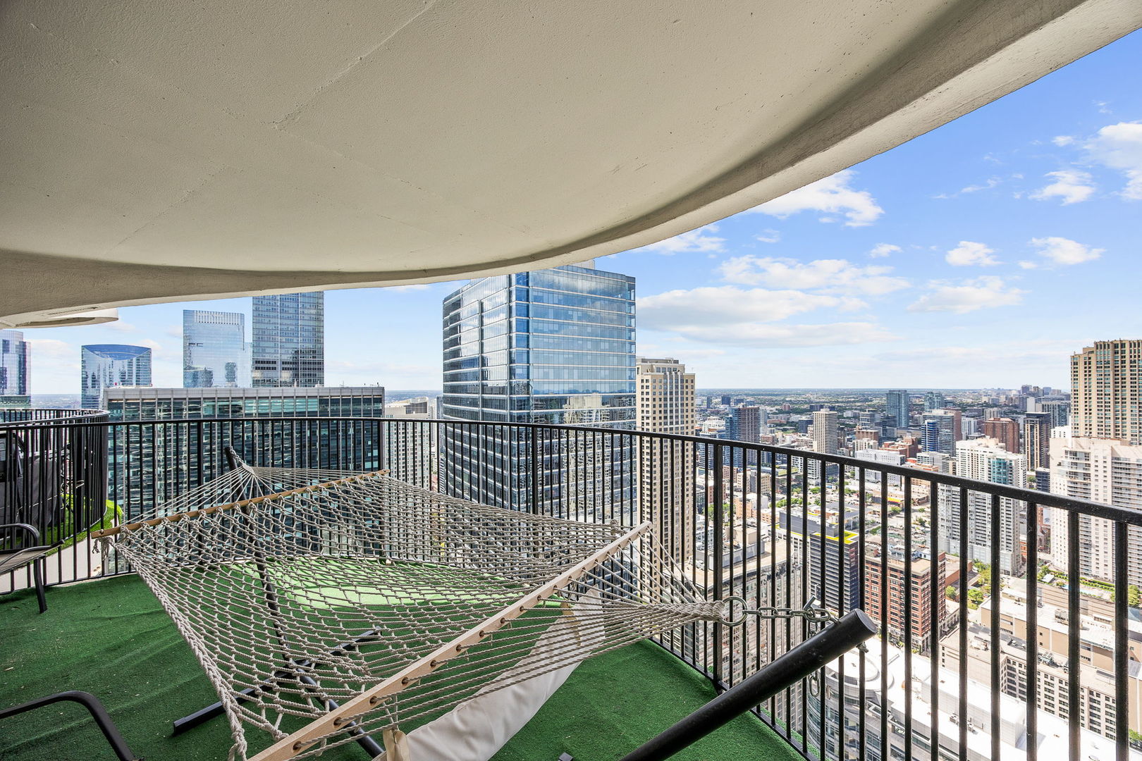 300 N State Street 5618 Property Photo 22