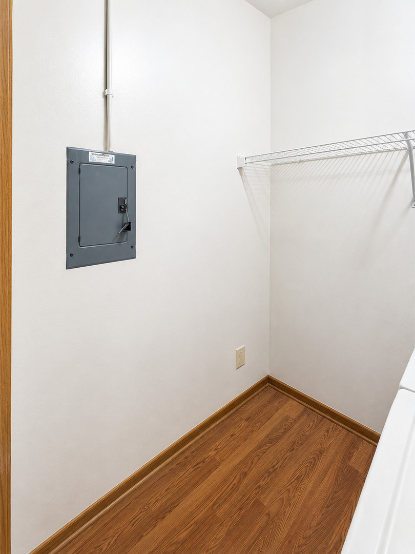 9721 S Cicero Avenue 3e Property Photo 23