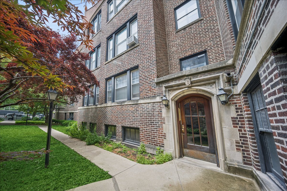 5333 S Cornell Avenue 2 Property Photo 1